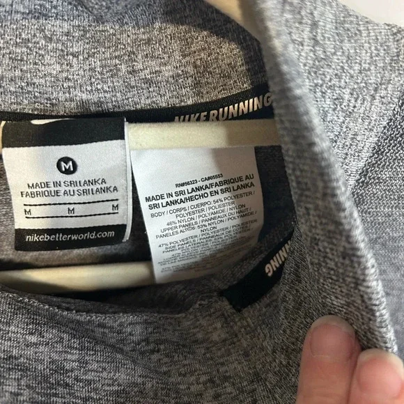 Nike Dry Fit Heather Gray Half Zip Long Sleeve Running Top Thumbholes Sz medium - Picture 6 of 7